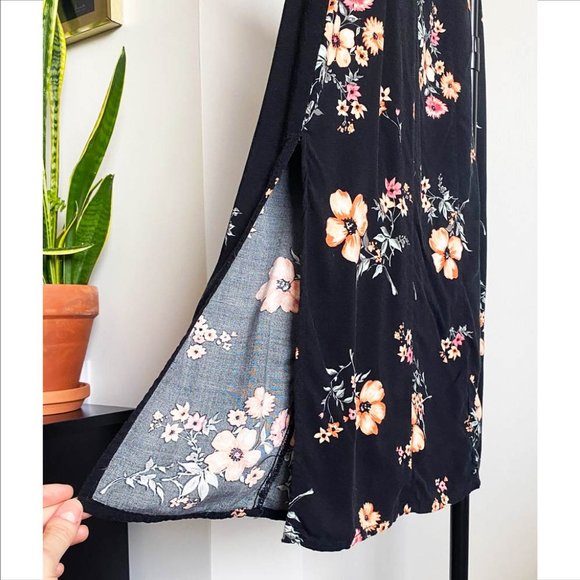 H&M Divided Floral Skirt - Picture 3 of 7